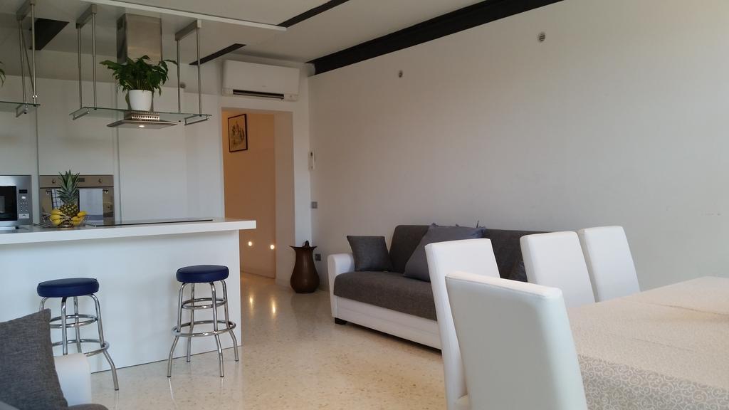Elisabeth Waterfront Apartment Venecia Exterior foto