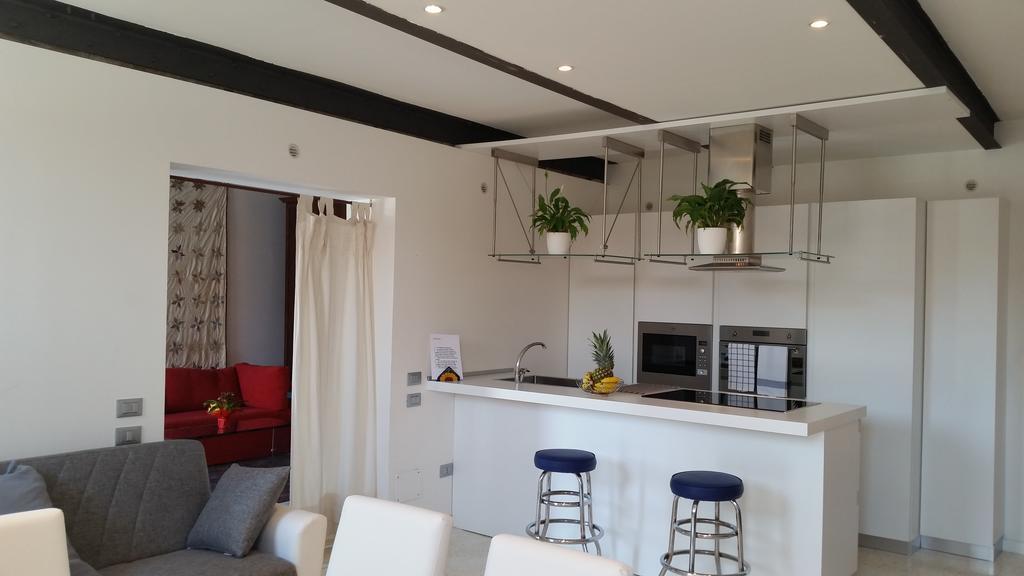 Elisabeth Waterfront Apartment Venecia Exterior foto