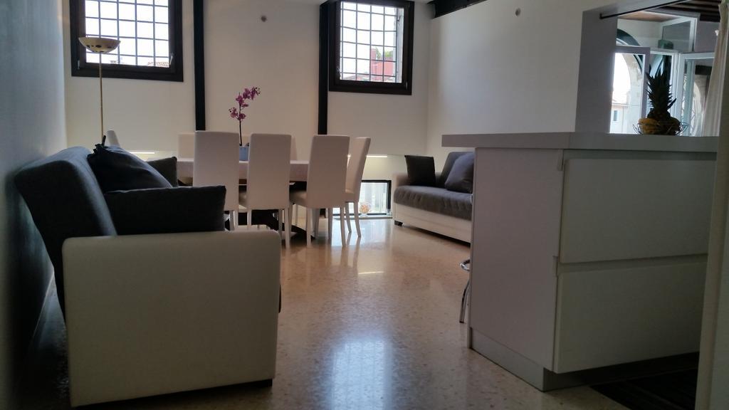 Elisabeth Waterfront Apartment Venecia Exterior foto